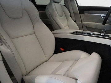 Volvo V90 II 2025 VOLVO V90 T6 AWD Plug-In Hybrid Plus Bright Combi (398 KM) 2025, zdjęcie 13