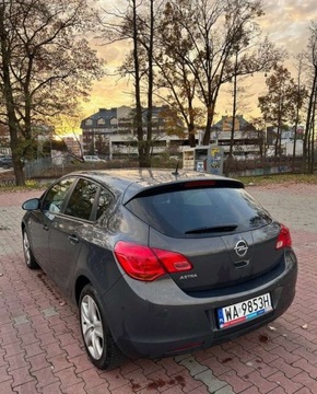 Opel Astra J GTC 1.4 Turbo ECOTEC 120KM 2013 Opel Astra 1.4B 120Ps PolSkora Klimatronik Podgrzewana kierownicafotele 1, zdjęcie 1