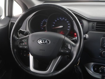 Kia Rio III Hatchback 5d Facelifting 1.2 DOHC CVVT 84KM 2015 Kia Rio 1.25 CVVT, Klima, Podgrzewane siedzienia, zdjęcie 15