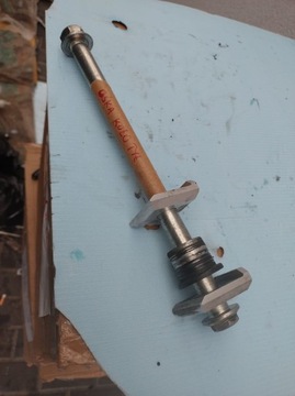 Honda cb500f ośka koło tył Komplet