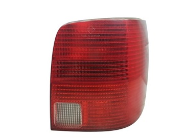VW PASSAT B5 LAMPA PRAWA TYŁ TYLNA KOMBI