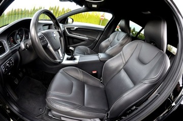 Volvo V60 I Kombi Facelifting 2.0 D3 DRIVE-E 150KM 2016 Volvo V60 Black Edition LiFt 2,0 D3 150Km Ledy, zdjęcie 5