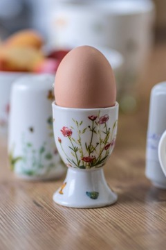 ЯЙЦО ЧАШКА ЛУГ ЦВЕТЫ ЛУГ Банкет