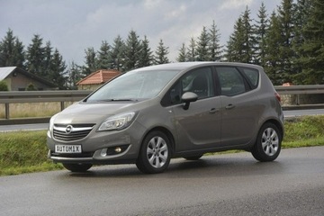 Opel Meriva II Mikrovan Facelifting 1.6 CDTI Ecotec 110KM 2016 Opel Meriva 1.6CDTI doinwestowany nawigacja hak, zdjęcie 2