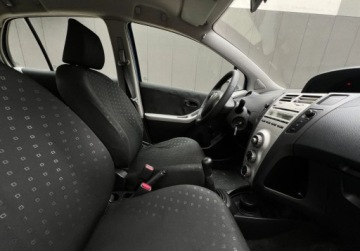 Toyota Yaris II Hatchback 5d 1.0 VVT-i 69KM 2007 Toyota Yaris Salon PL Klima Super stan Polska Warszawa Benzyna 69KM, zdjęcie 10