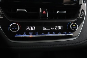 Toyota Corolla XII Sedan 1.5 VVT-i 125KM 2021 Toyota Corolla 1.5 VVT-i, Salon Polska, zdjęcie 11