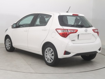 Toyota Yaris III Hatchback 5d Facelifting 2017 1.0 VVT-i 72KM 2019 Toyota Yaris 1.0 VVT-i, Salon Polska, Serwis ASO, zdjęcie 3
