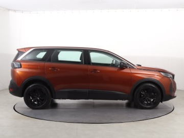 Peugeot 5008 II Crossover Facelifting 1.2 PureTech 130KM 2021 Peugeot 5008 PureTech 130, 7 miejsc, Klima, zdjęcie 5