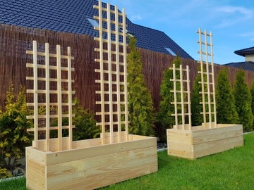 Деревянная пергола, садовые решетки - 2 шт.