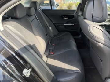 Mercedes Klasa C W206 Limuzyna 1.5 180 170KM 2024 Mercedes-Benz C 180, zdjęcie 13