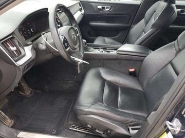 Volvo S60 III 2019 Volvo S60 2019 Volvo S60 T6 AWD Momentum 2.0 Benzyna 200KM, zdjęcie 6