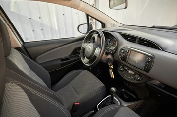 Toyota Yaris III 2015 Toyota Yaris Hybrid 1.5 VVT-i KAMERA zarejestrowany w Polsce, zdjęcie 28