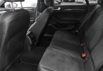 Volkswagen Arteon Fastback Facelifting 2.0 TSI 190KM 2022 Volkswagen Arteon 2.0 Benzyna 190KM, zdjęcie 14