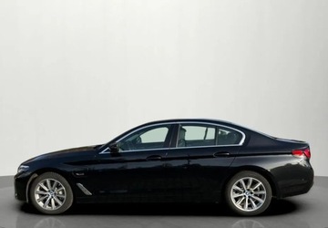 BMW Seria 5 G30-G31 Limuzyna Plug-In 2.0 530e 292KM 2022 BMW Seria 5 530e Sedan (G30 LCI) Hybrid 292 KM ASO FV23 BMW Bonkowscy, zdjęcie 4