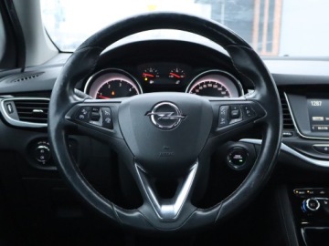 Opel Astra J GTC 1.6 CDTI Ecotec 136KM 2017 Opel Astra 1.6 CDTI, Salon Polska, Skóra, Klima, zdjęcie 14