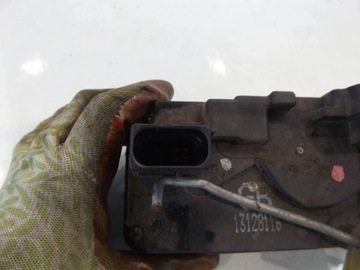 ASTRA III H HTB ZÁMEK PRAVÝ ZADNÍ 13128116GB