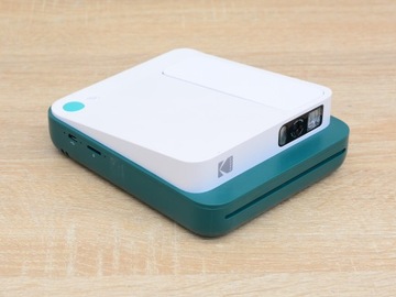 Поврежденный фотопринтер KODAK Smile Classic Digital с мгновенной камерой