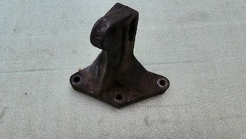 GOLF III PASSAT B4 2.8 1.9 UCHYCENÍ PŘEVODOVKY MOTORU 357199353A