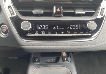 Toyota Corolla XII TS Kombi Facelifting 1.8 Hybrid 140KM 2024 Toyota Corolla 1.8 Hybrid GR Sport Dynamic VAT 23 1 wlasciciel Salon PL, zdjęcie 19