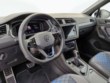 Volkswagen Tiguan II SUV R 2.0 TSI 320KM 2023 Volkswagen Tiguan Matrix LED DCC ACC Digital Cockpit 20 Keyless CarPlayAnd, zdjęcie 8
