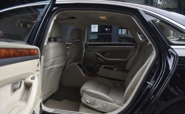 Audi A8 D3 Sedan 6.0 W12 450KM 2008 Audi A8 Audi A8 6.0 quattro Langversion 6.0 Benzyna 450KM, zdjęcie 9