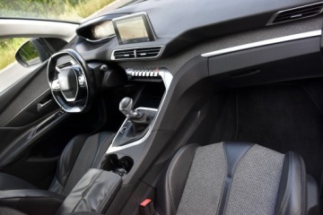 Peugeot 3008 II Crossover 1.2 PureTech 130KM 2018 Peugeot 3008 II ALLURE TURBO *BEZWYPADKOWY, Doinwestowany* Wyposażony SUV!, zdjęcie 17