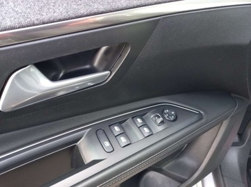 Peugeot 5008 II Crossover 1.2 PureTech 130KM 2020 Peugeot 5008 Automat Navi Kamera Sensor Elektryka 7 osob 2xPDC Alu 1.2, zdjęcie 10