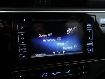 Toyota Auris II Hatchback 5d Facelifting 1.8 Hybrid 136KM 2015 Toyota Auris Hybrid, Automat, Skóra, Klima, zdjęcie 11