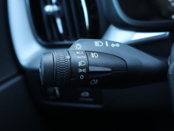 Volvo XC60 II Crossover D4 190KM 2018 Volvo XC60 D4, 187 KM, Automat, Skóra, Navi, zdjęcie 17