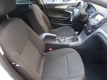 Opel Insignia I Country Tourer 2.0 CDTI Ecotec 163KM 2013 Opel Insignia 2.0 CDTI, Klima, Klimatronic, zdjęcie 8