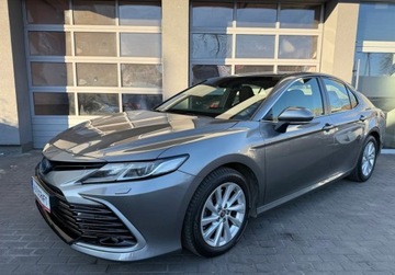 Toyota Camry IX Sedan 2.5 Hybrid Dynamic Force 218KM 2021 Toyota Camry Salon Polska, Serwis ASO, Gwarancja, FV-23 2.5 Hybryda 218KM, zdjęcie 2