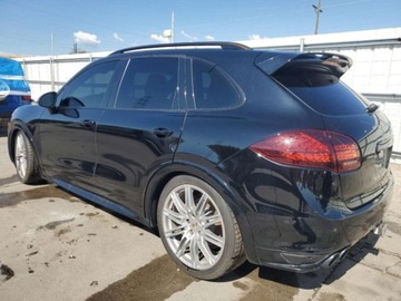 Porsche Cayenne II SUV 4.8 V8 420KM 2013 Porsche Cayenne 2013 Porsche Cayenne GTS 4.8 Benzyna 420KM, zdjęcie 3