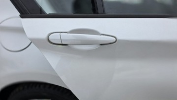 BMW Seria 1 F20-F21 Hatchback 5d 118i 170KM 2012 BMW 118 climatronic biała perła bixsenon duza, zdjęcie 8