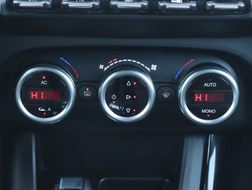 Alfa Romeo Giulietta Nuova II Hatchback 5d 1.4 TB 16v 120KM 2010 Alfa Romeo Giulietta 1.4 T, Klima, Klimatronic, zdjęcie 17