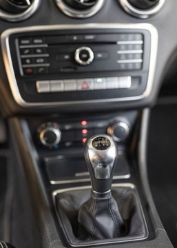 Mercedes Klasa A W176 Hatchback 5d Facelifting 180 122KM 2017 Mercedes-Benz Klasa A 180 Style 1.6 Benzyna 122KM, zdjęcie 22