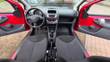 Toyota Yaris III Hatchback 5d Facelifting 1.0 VVT-i 69KM 2009 TOYOTA AYGO 1.0 VVT-i 68KM 2009 KLIMA-SERWO SUPER STAN! BIEDRONECZKA!!!, zdjęcie 29
