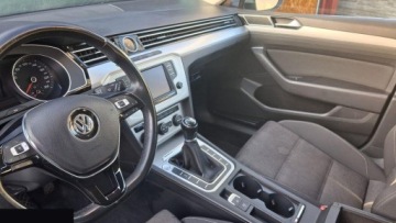 Volkswagen Passat B8 Variant 1.6 TDI BlueMotion SCR 120KM 2016 Volkswagen Passat 1.6 TDI (BlueMotion Technology) Comfortline 120KM 2016r, zdjęcie 6