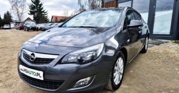 Opel Astra J Hatchback 5d 1.4 Turbo ECOTEC 120KM 2011 Opel Astra BENZYNA NAWIGACJA sportowe fotele super okazja polecamy