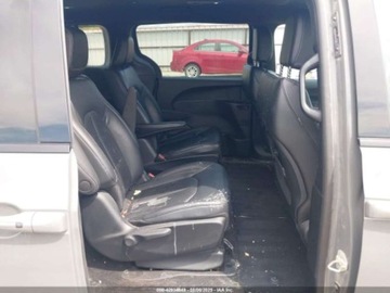 Chrysler Pacifica II 2023 Chrysler Pacifica Hybrid Touring L 2023 3.6l 3.6 Hybryda 260KM, zdjęcie 12