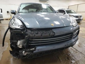 Porsche Cayenne III 2019 Porsche Cayenne 2019, 4.4L, 4x4, od ubezpieczalni 4.4 Benzyna 523KM, zdjęcie 2