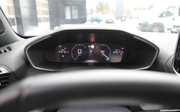 Peugeot 2008 II SUV Facelifting 1.2 PureTech 130KM 2024 Peugeot 2008 PureTech 130 Allure SS EAT8 2024 Polift SalonPLGwarancja od, zdjęcie 26