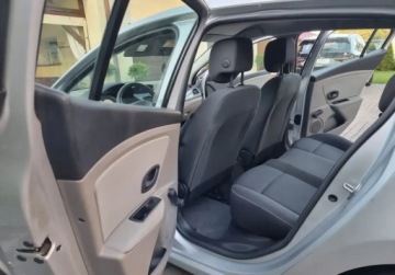 Renault Megane II Sedan 1.6 16V 110KM 2009 Renault Megane Renault Megane Renault Megane 1.6I 110PS Zadbane 1.6 Benzyna, zdjęcie 11