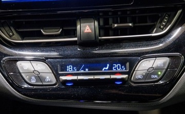 Toyota C-HR I Crossover 1.8 Hybrid 122KM 2019 Toyota C-HR 1.8 Hybrid Premium 1.8 Hybryda 122KM, zdjęcie 19