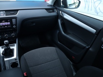 Skoda Octavia III Liftback 1.4 TSI 140KM 2015 Skoda Octavia 1.4 TSI, Salon Polska, Serwis ASO, zdjęcie 7