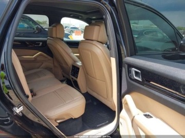 Porsche Cayenne III 2021 Porsche Cayenne 2021, od ubezpieczalni 3.0 Benzyna 335KM, zdjęcie 7