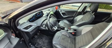 Peugeot 2008 I SUV Facelifting 1.2 PureTech 130KM 2017 Peugeot 2008 Polski Salon , I wlasciciel , pelen serwis ASO , 1.2 Benzyna, zdjęcie 8