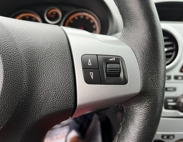 Opel Corsa D Hatchback 5d Facelifting 1.2 Twinport ECOTEC 70KM 2012 Opel Corsa Serwis / Podgrzewana Kierownica/Fotele, zdjęcie 21