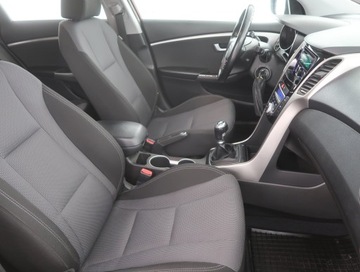 Hyundai i30 II Hatchback 3d Facelifting 1.6 CRDi 110KM 2016 Hyundai i30 1.6 CRDi, Salon Polska, Klima, zdjęcie 8