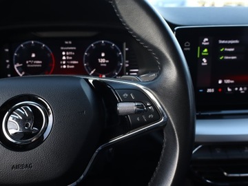 Skoda Octavia IV Liftback 1.5 TSI EVO 150KM 2022 Skoda Octavia 1.5 TSI e-tec, Salon Polska, zdjęcie 16