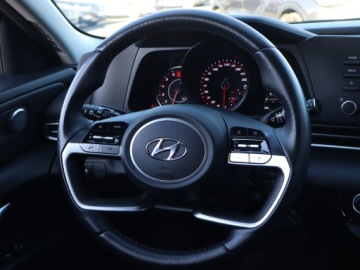 Hyundai Elantra VII Sedan 1.6 MPI 123KM 2023 Hyundai Elantra 1.6 MPI, Salon Polska, zdjęcie 15